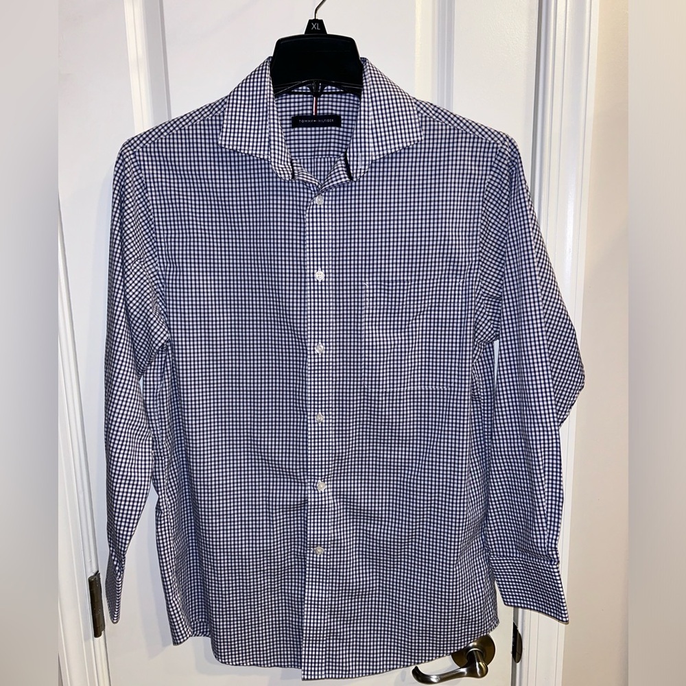 Tommy Hilfiger Men’s Long-Sleeve Button Up Dress Shirt Plaid Neck Size 15-15 1/2